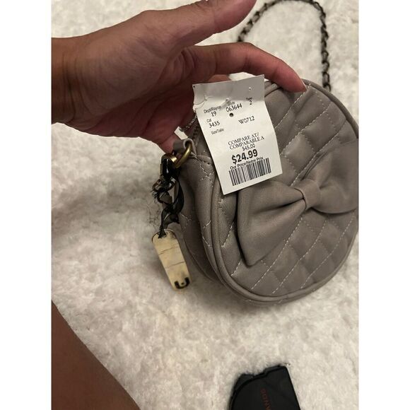 NWT Nila Anthony Grey Circle Bow Crossbody Satchel Tassel Bag - Picture 4 of 5